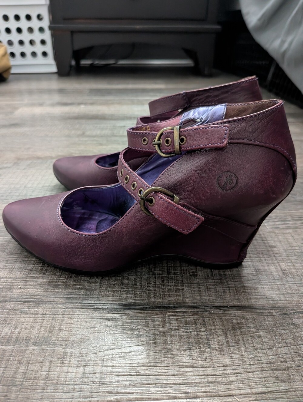 Vintage Bronx "So Today" Plum Leather Mary Jane Wedges